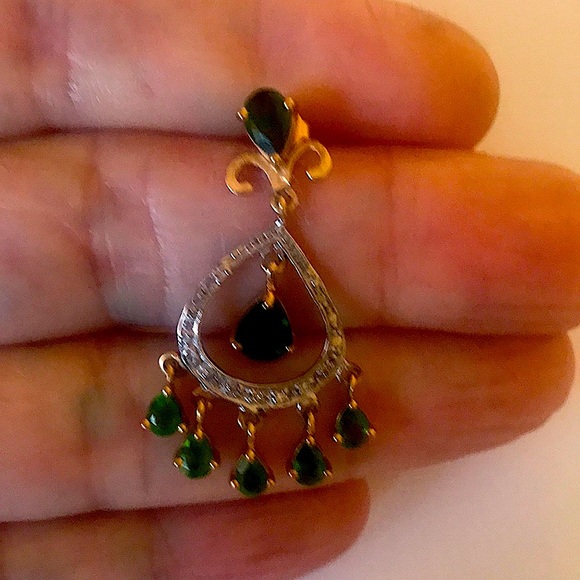 14kt solid yellow gold Chrome dioxide rarrings - Picture 5 of 8